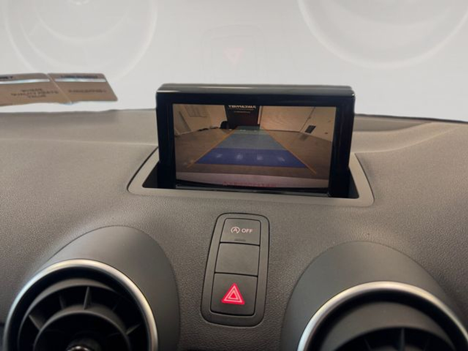 2016 Audi A1 - image 14