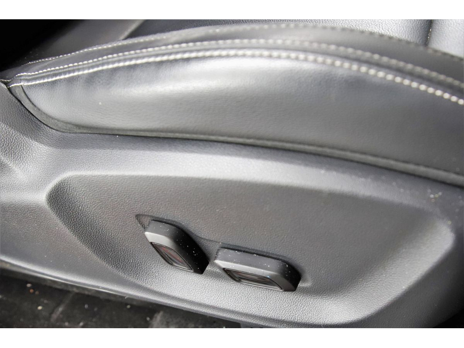 2021 MG ZS - image 25