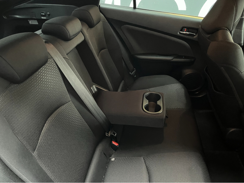 2022 Toyota Prius - image 13