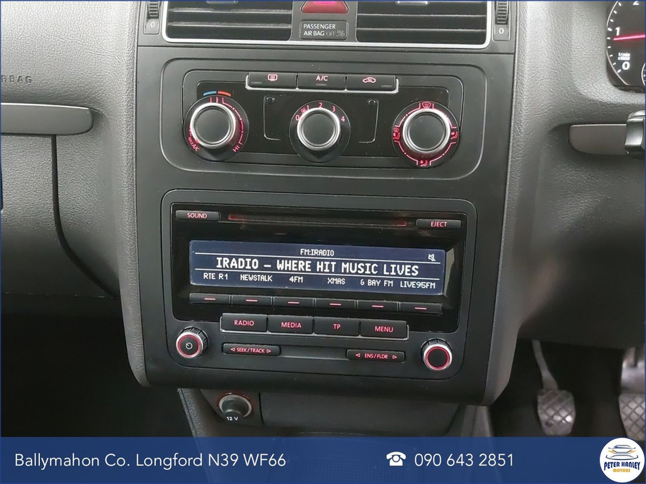 2014 Volkswagen Touran - image 16