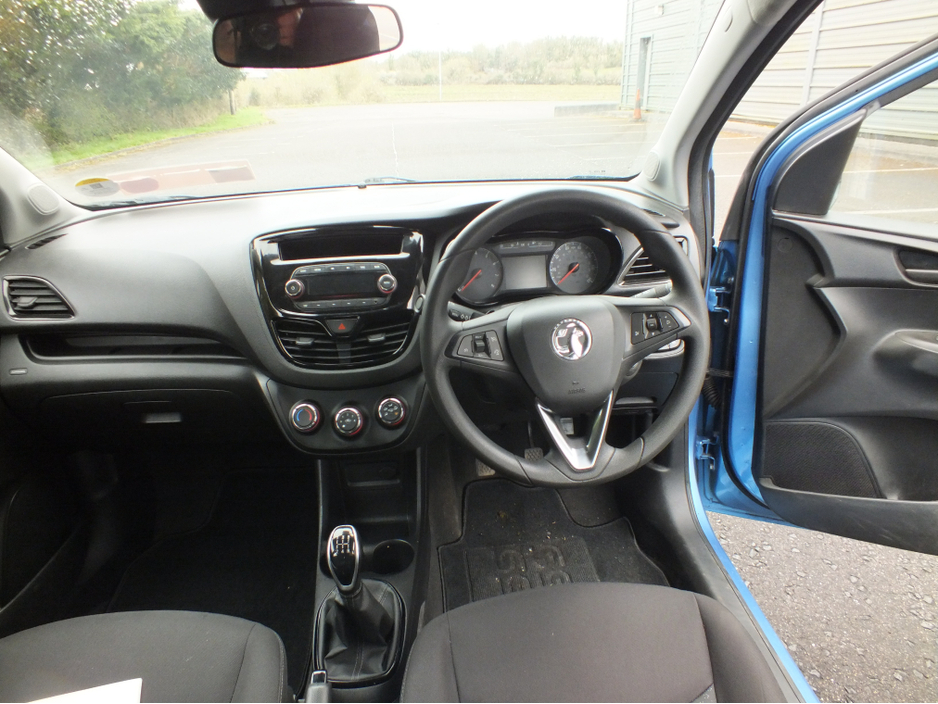 2015 Vauxhall Viva - image 7