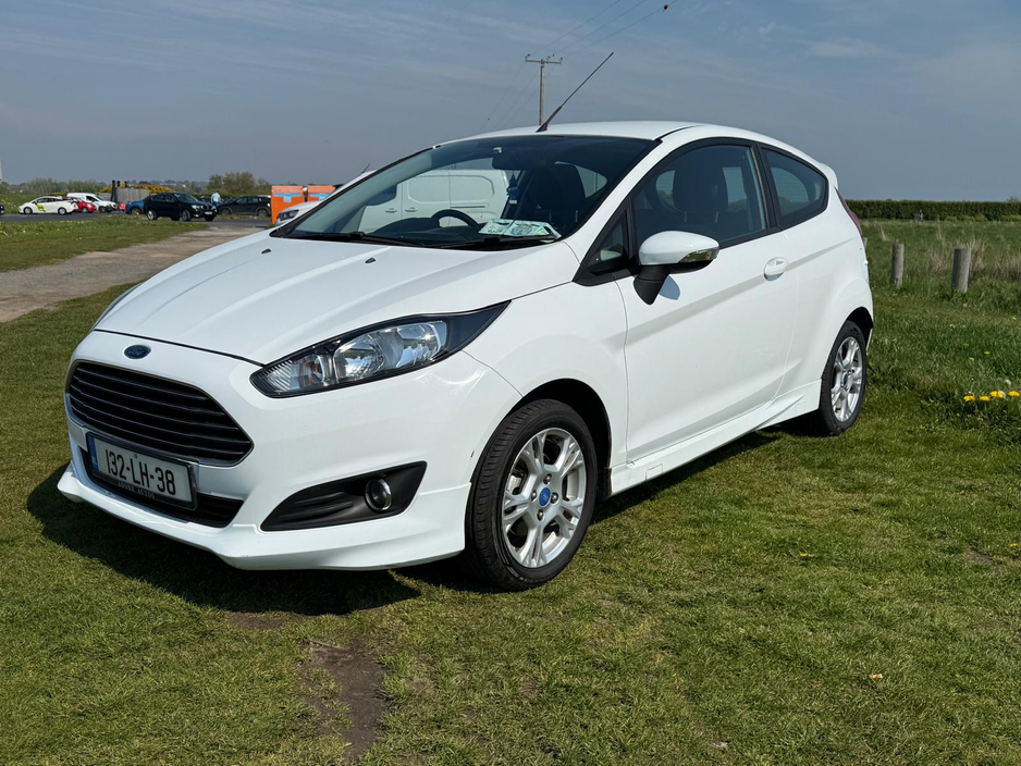 2013 Ford Fiesta - image 5