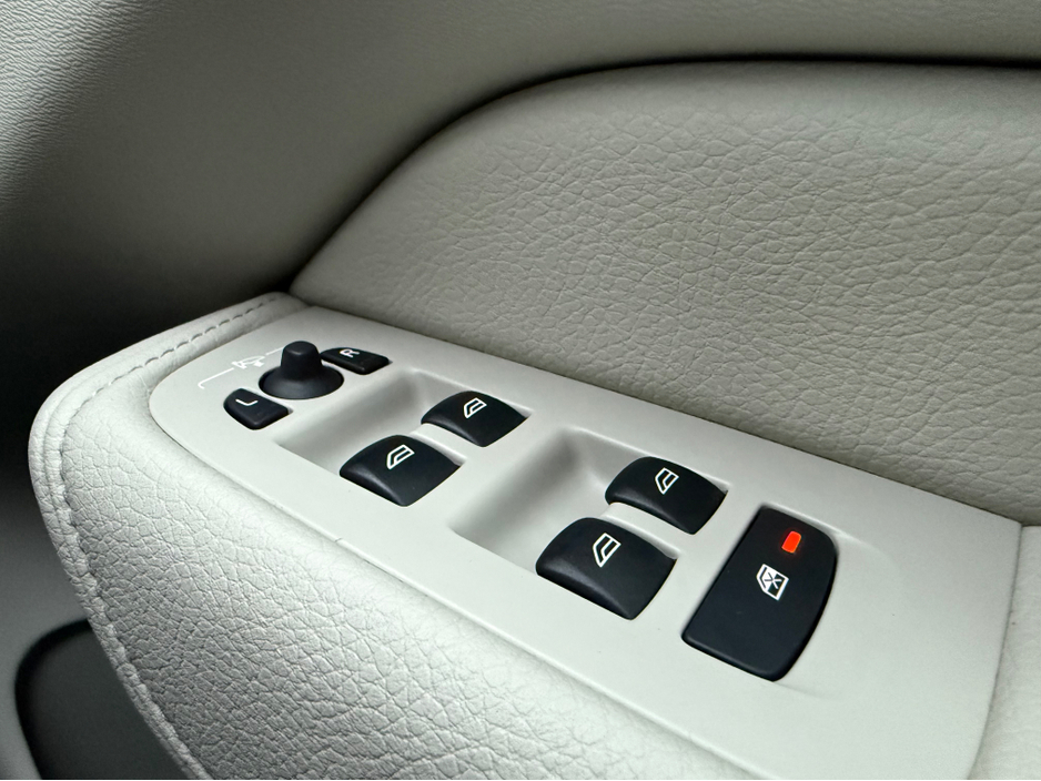 2021 Volvo XC60 2.0D MOMENTUM 5DR AUTO €38,950