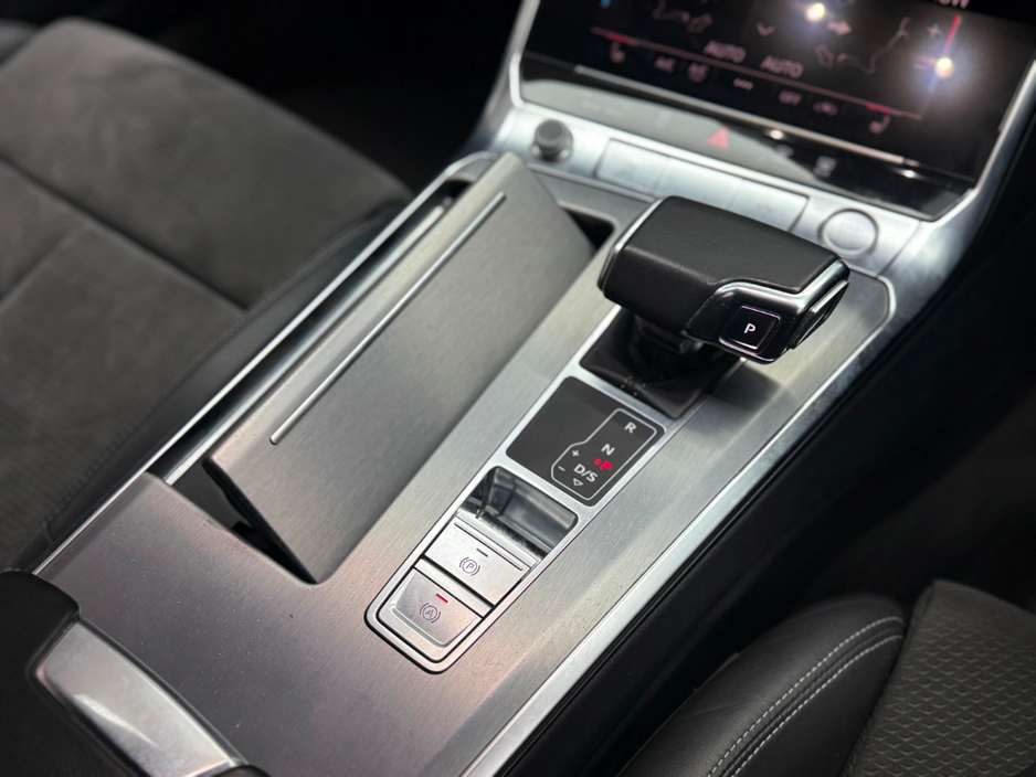 2025 Mercedes-Benz E Class E220D AMG LINE PREMIUM *PAN ROOF* €79,990