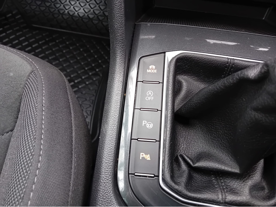 2020 Volkswagen Tiguan R-LINE 2.0 TDI  6 SPEED  150HP  SUV @ REDDY2DRIVE LTD €28,500