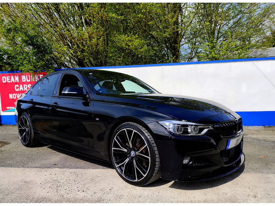 2017 BMW 3 Series - image 5