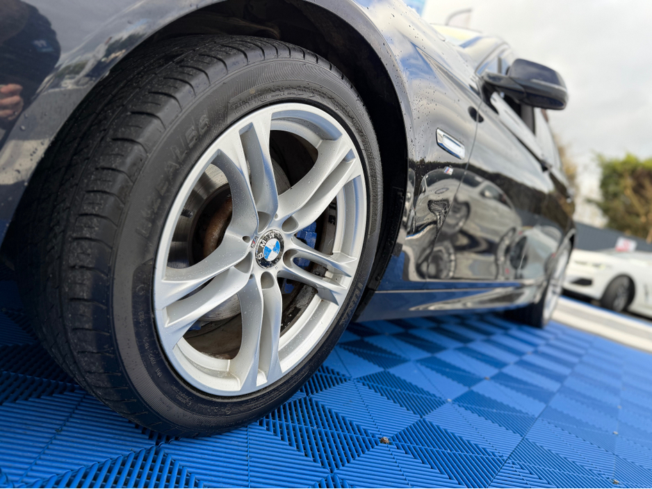 2016 BMW 5 Series - image 10