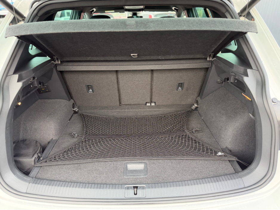 2019 Volkswagen Tiguan R-LINE 4WD - 2.0L DIESEL - AUTO - 12M WARRANTY - CAR: 1724 €32,950