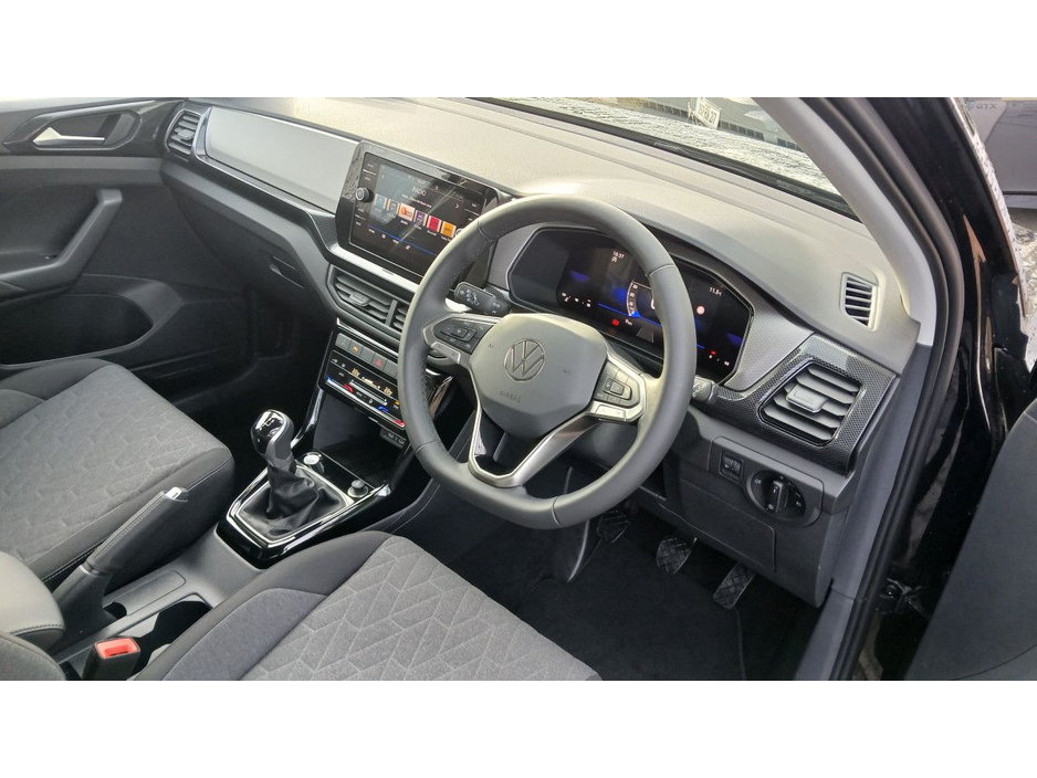 2025 Volkswagen T-Cross - image 5