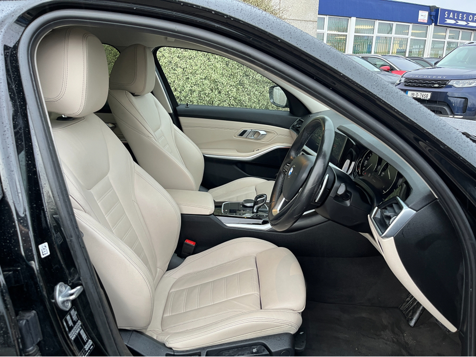2019 BMW 3 Series 320D SPORT AUTOMATIC 2.0 DIESEL //REVERSE CAMERA//FULL LEATHER HEATED SEATS//CARPLAY// €26,950