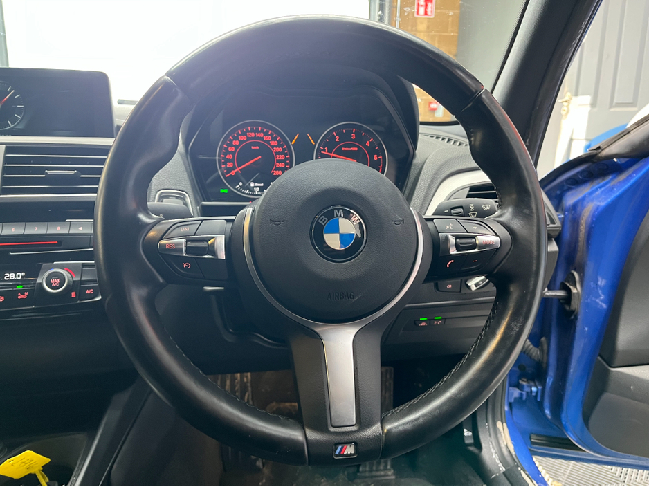 2017 BMW 1 Series - image 9