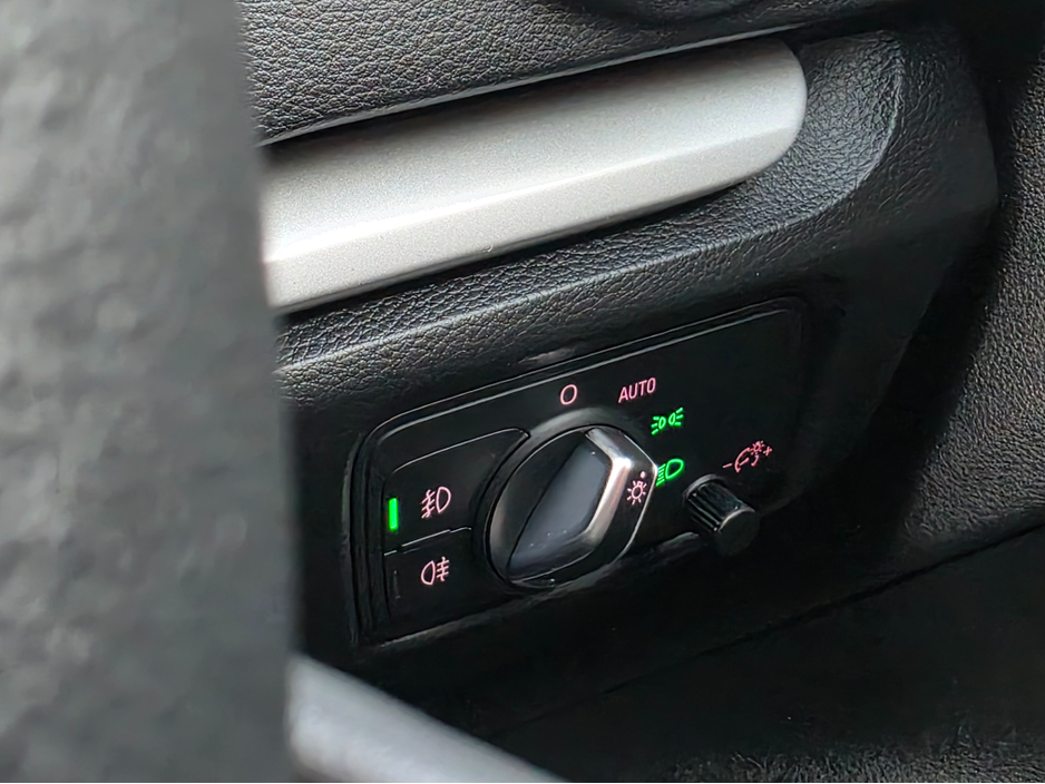 2015 Audi A3 - image 19