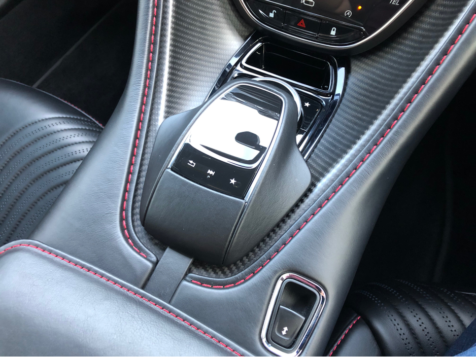 2018 Aston Martin DB11 4.0 V8 AUTO==HUGE SPEC==ONLY 12K MILES==COST OVER €380K NEW== €154,950