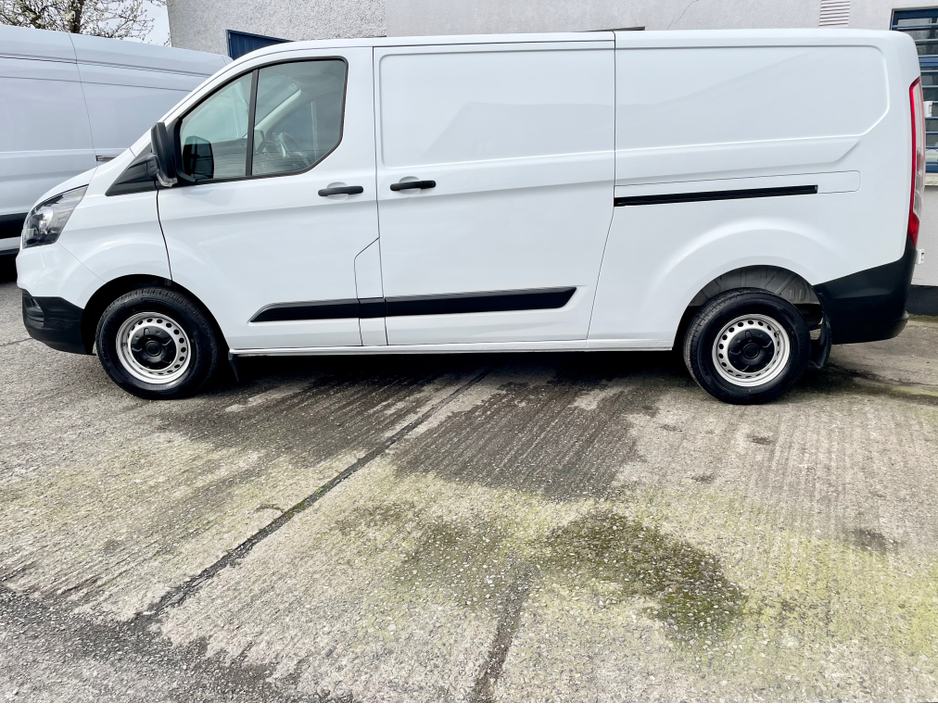 2023 Ford Transit Custom - image 33