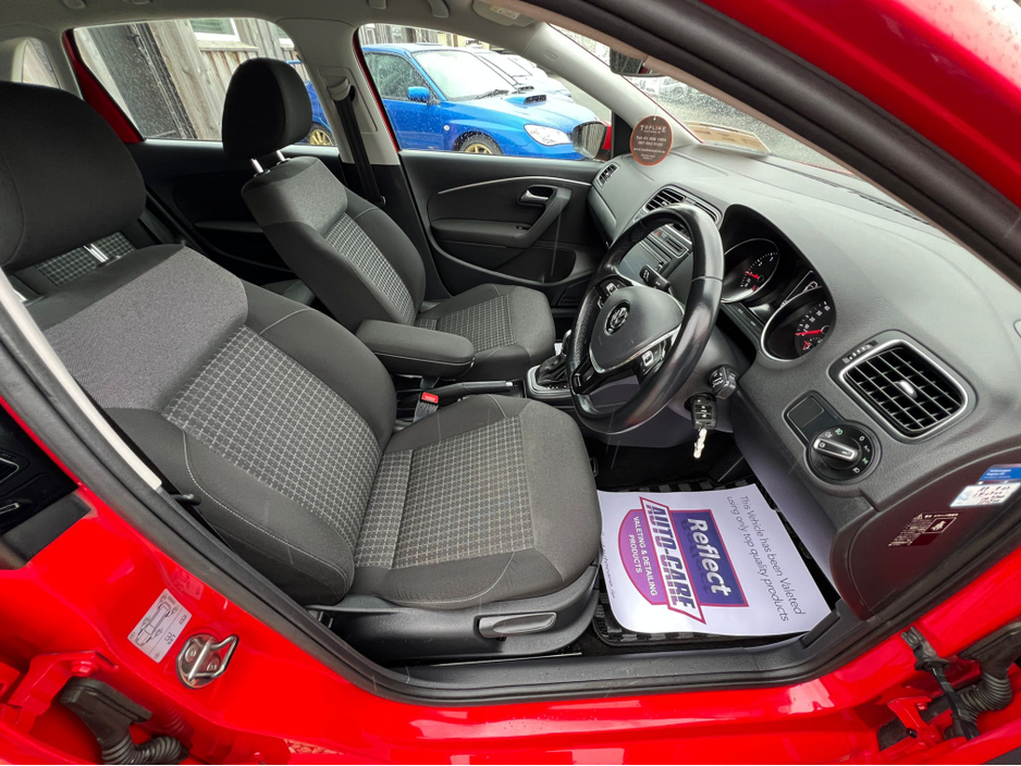 2017 Volkswagen Polo - image 9