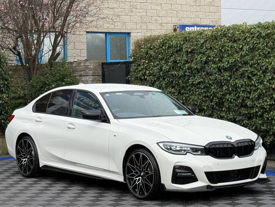 2021 BMW 3 Series - image 17