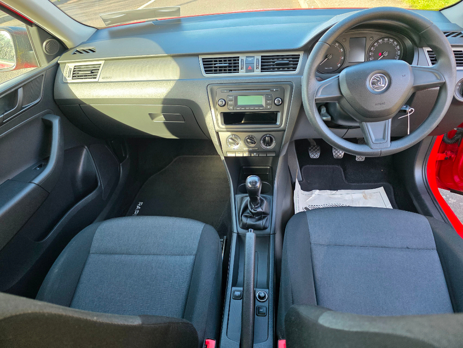 2015 Skoda Rapid - image 11