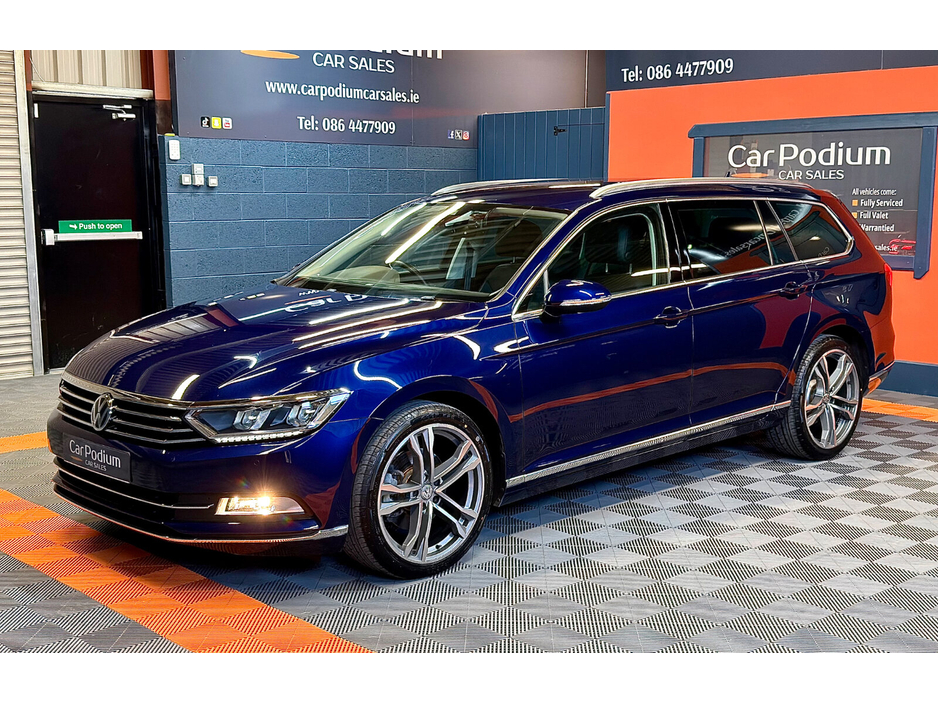 2018 Volkswagen Passat - image 8