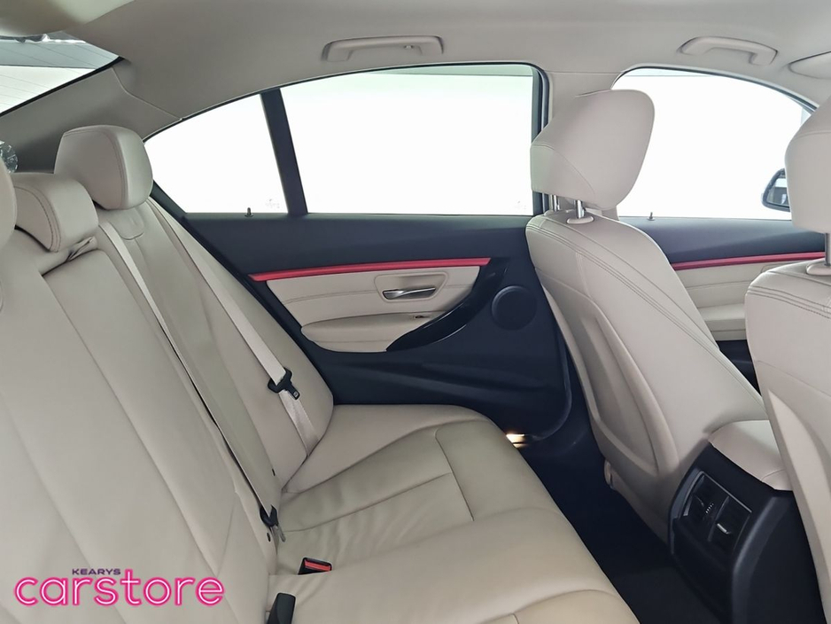 2017 BMW 3 Series 318d Sport €20,880