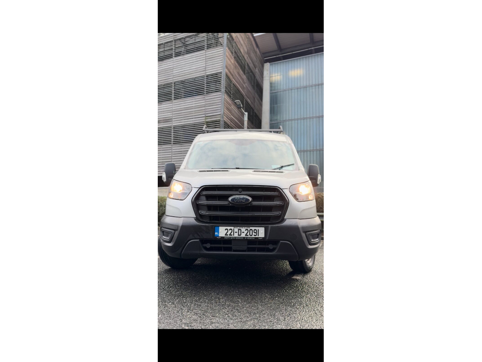 2022 Ford Transit - image 3