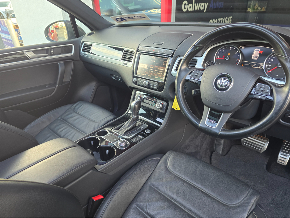 2017 Volkswagen Touareg V6 R-LINE-FULLY SERVICED WITH NEW TYRES €26,450