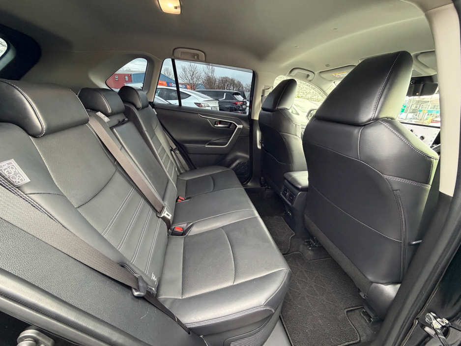 2023 Toyota Rav4 - image 11