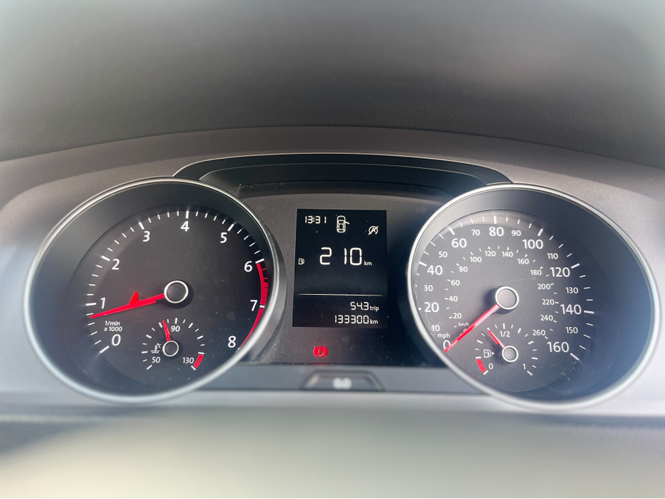 2013 Volkswagen Golf - image 11