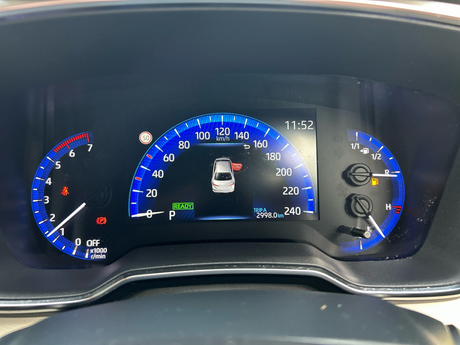 2022 Toyota Corolla HYBRID LUNA SPORT 4DR €21,950