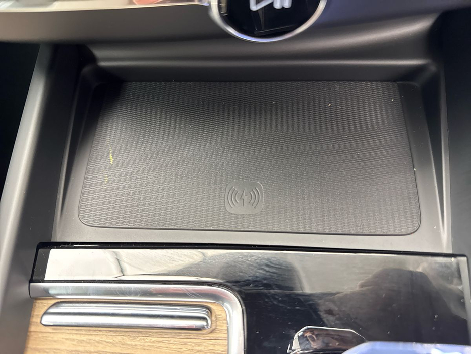 2026 Volvo XC60 - image 21