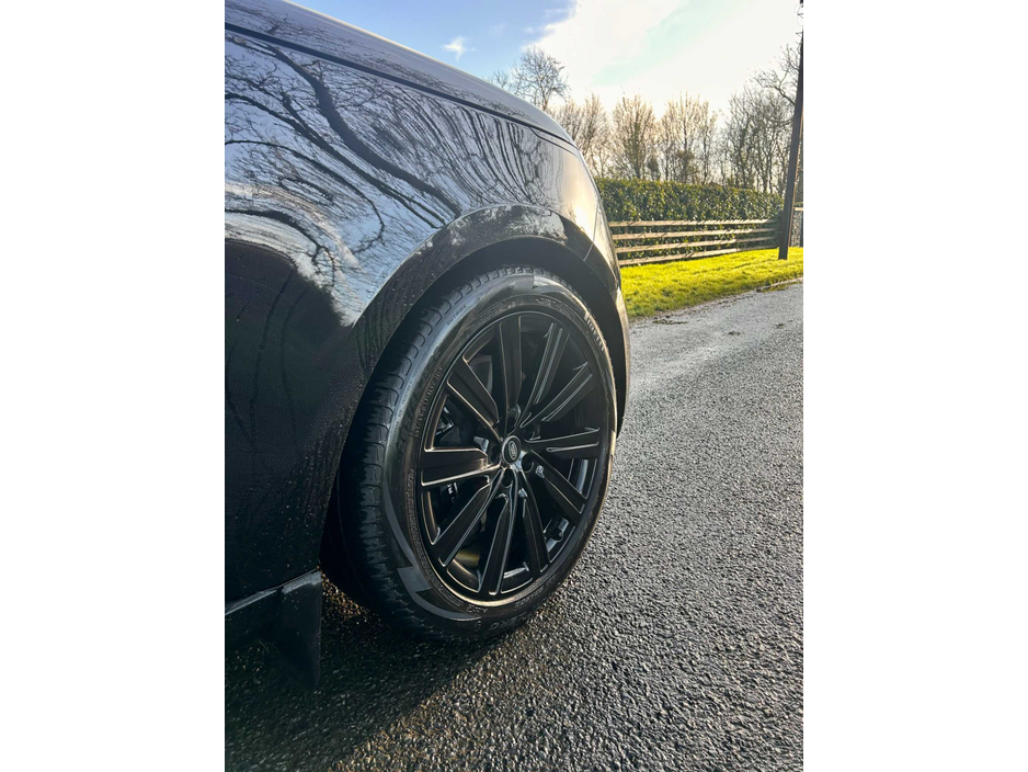 2024 Land Rover Range Rover Sport - image 7