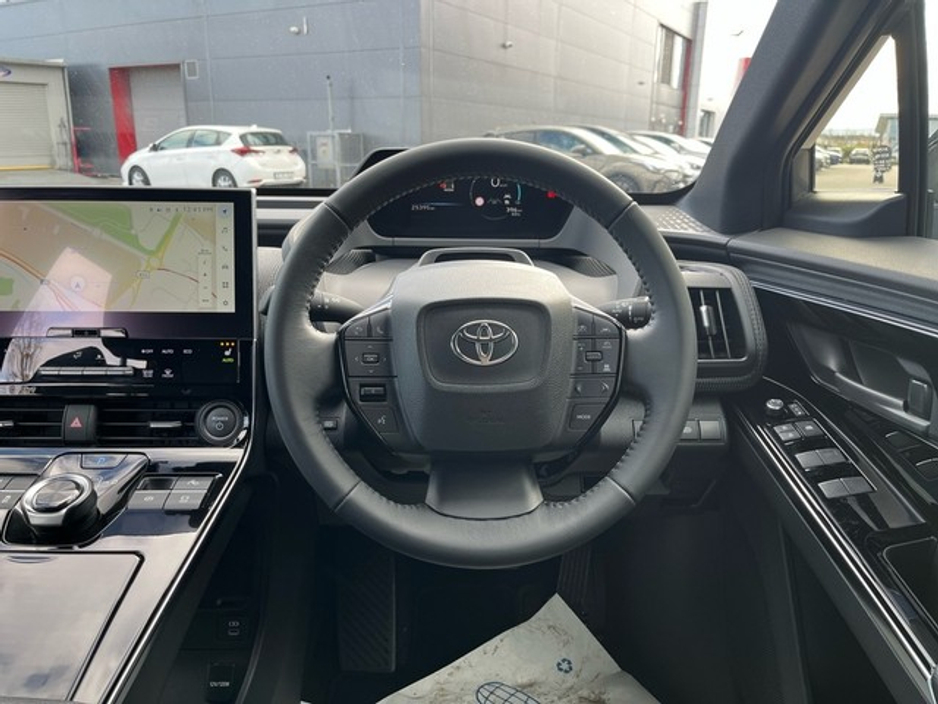 2024 Toyota bZ4X - image 10