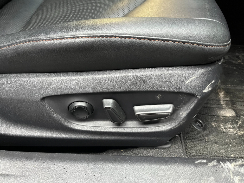 2021 Toyota Camry €28950! 2021 TOYOTA CAMRY G LEATHER PACKAGE 2.5 AUTOMATIC / CRUISE CONTROL / REVERSE CAMERA / ELECTRIC HEATED SEATS €28,950