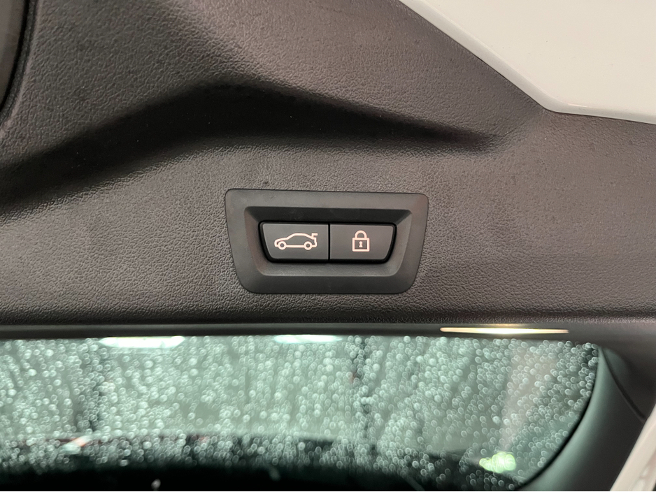 2021 BMW X5 - image 13