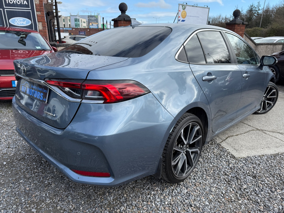 2023 Toyota Corolla - image 4