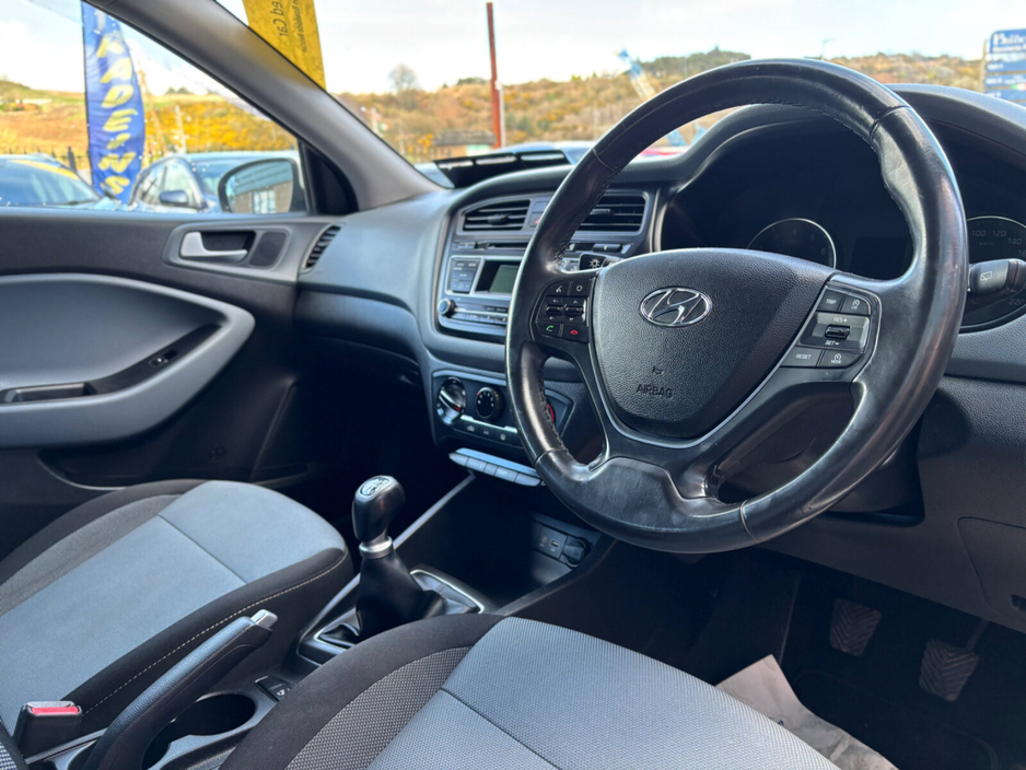 2017 Hyundai i20 - image 5