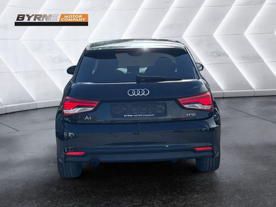 2015 Audi A1 - image 4