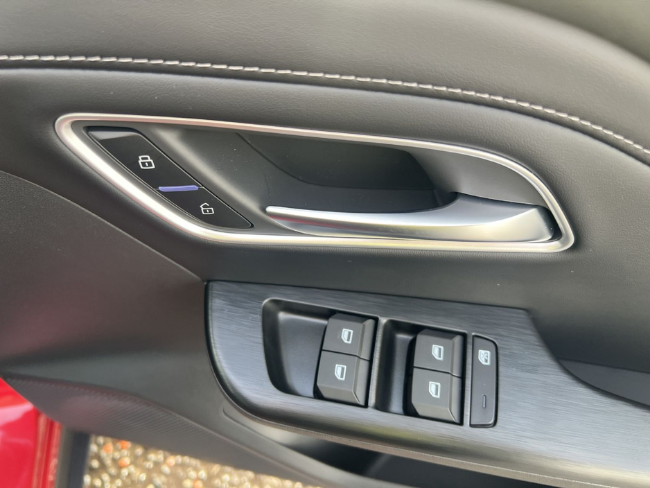 2026 MG ZS TROPHY HYBRID. €27,134