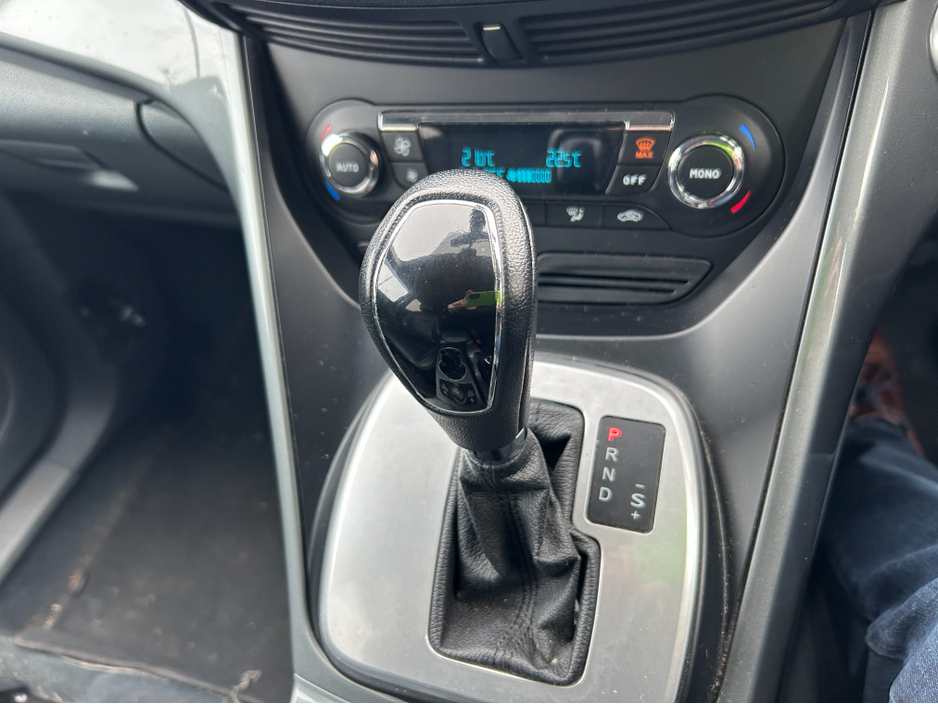 2012 Ford C-Max AUTOMATIC///TITANIUM MODEL///TINY MLS///BEAUTIFULL UNMARKED LEATHER WITH HEATED SEATS//NCT 11/26//TAXED JULY//LOW TAX//LOVELY CAR FOR THE MONEY €6,999