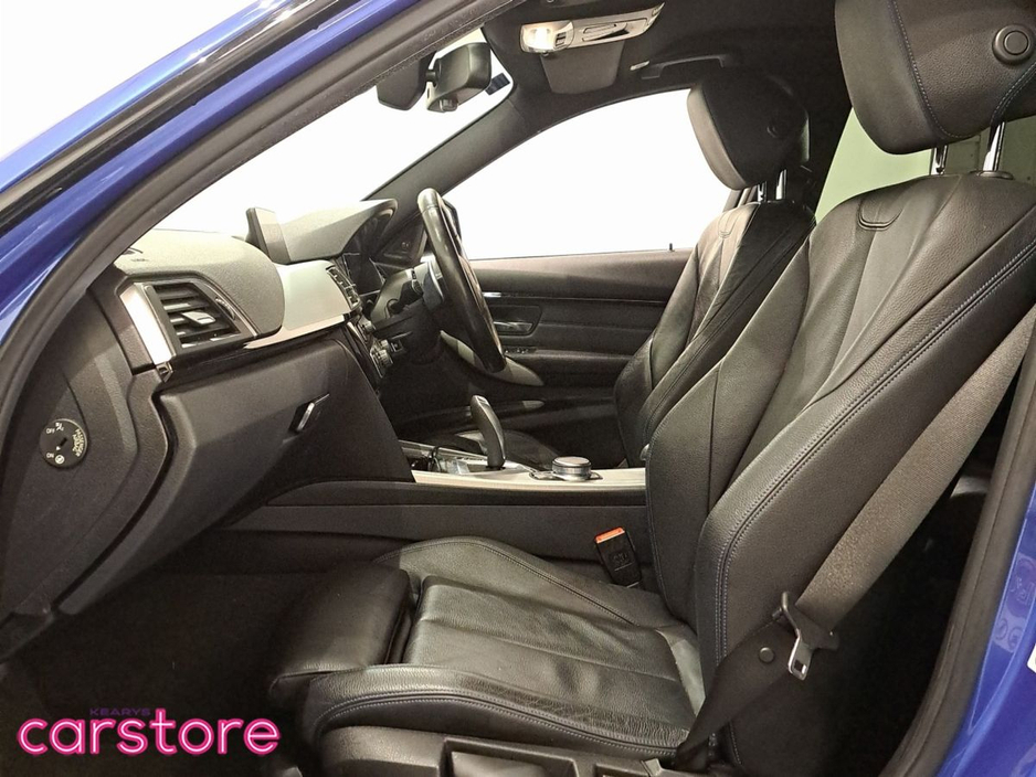 2017 BMW 3 Series 330e M-Sport Estoril Blue €19,890