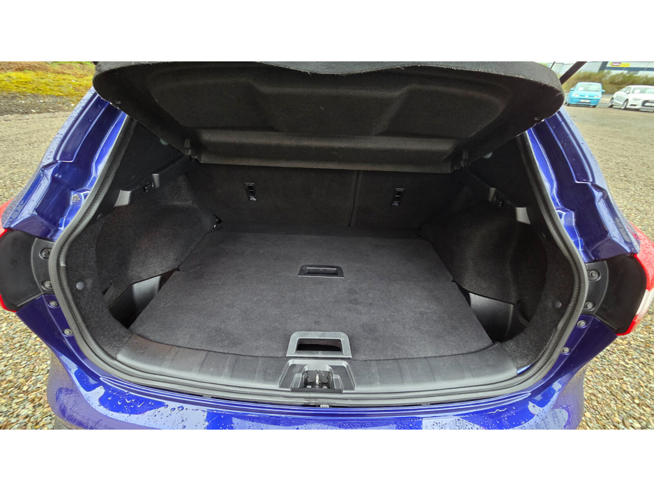 2017 Nissan Qashqai - image 10