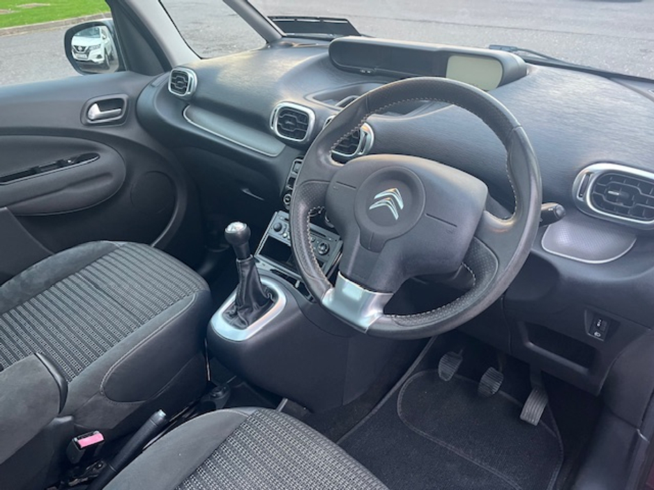 2017 Citroen C3 - image 10