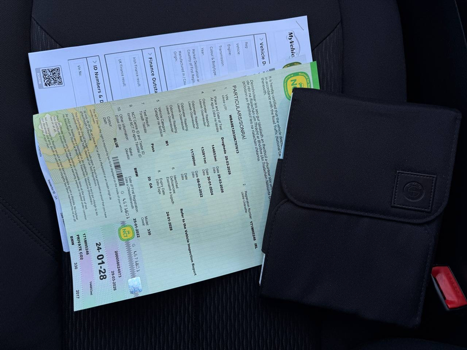 2017 BMW 3 Series - image 27