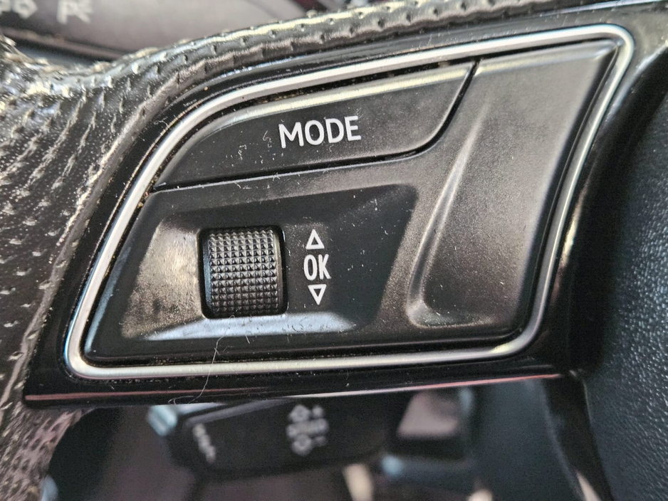 2017 Audi A4 - image 12