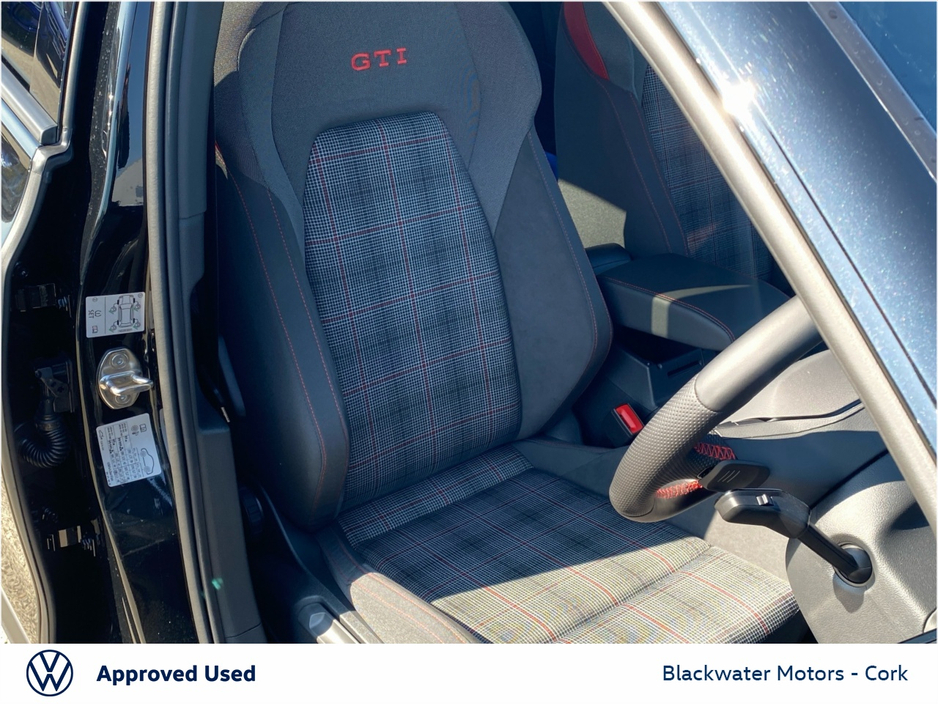 2026 Volkswagen Golf - image 8