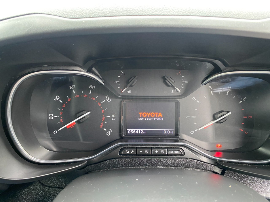 2023 Toyota Proace - image 24