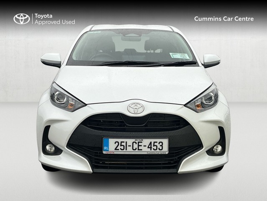 2025 Toyota Yaris - image 5