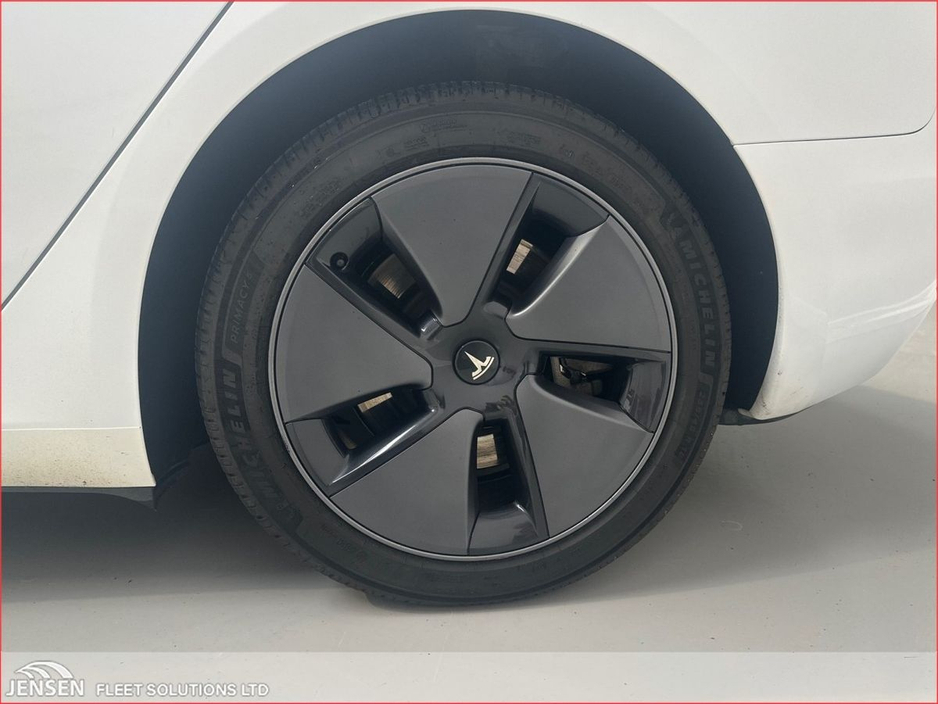 2023 Tesla Model 3 - image 13