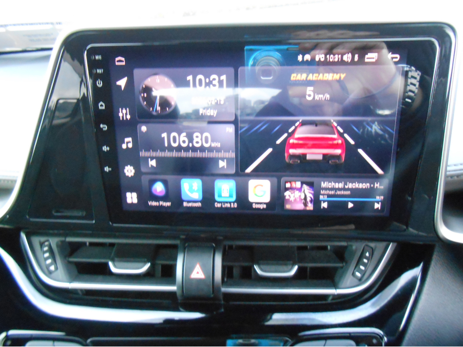 2020 Toyota C-HR - image 10