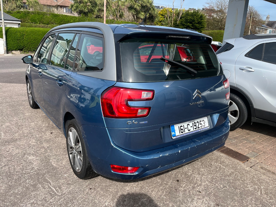 2016 Citroen C4 Picasso - image 4