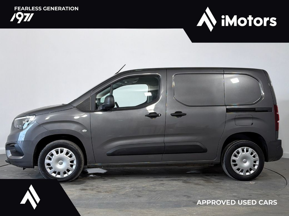 2022 Vauxhall Combo - image 7